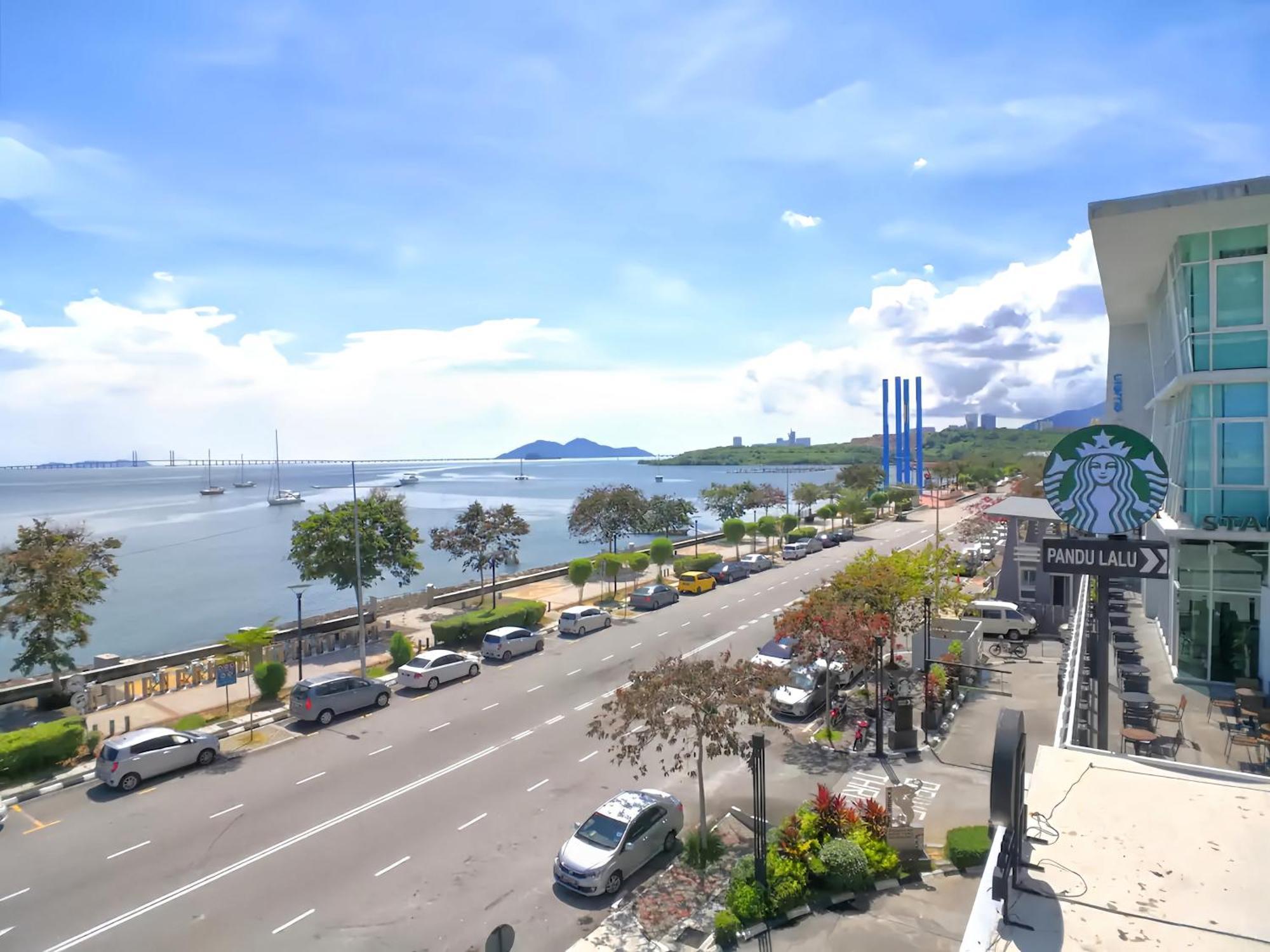 ג'ורג' טאון Maritime Seaview Suites Penang מראה חיצוני תמונה