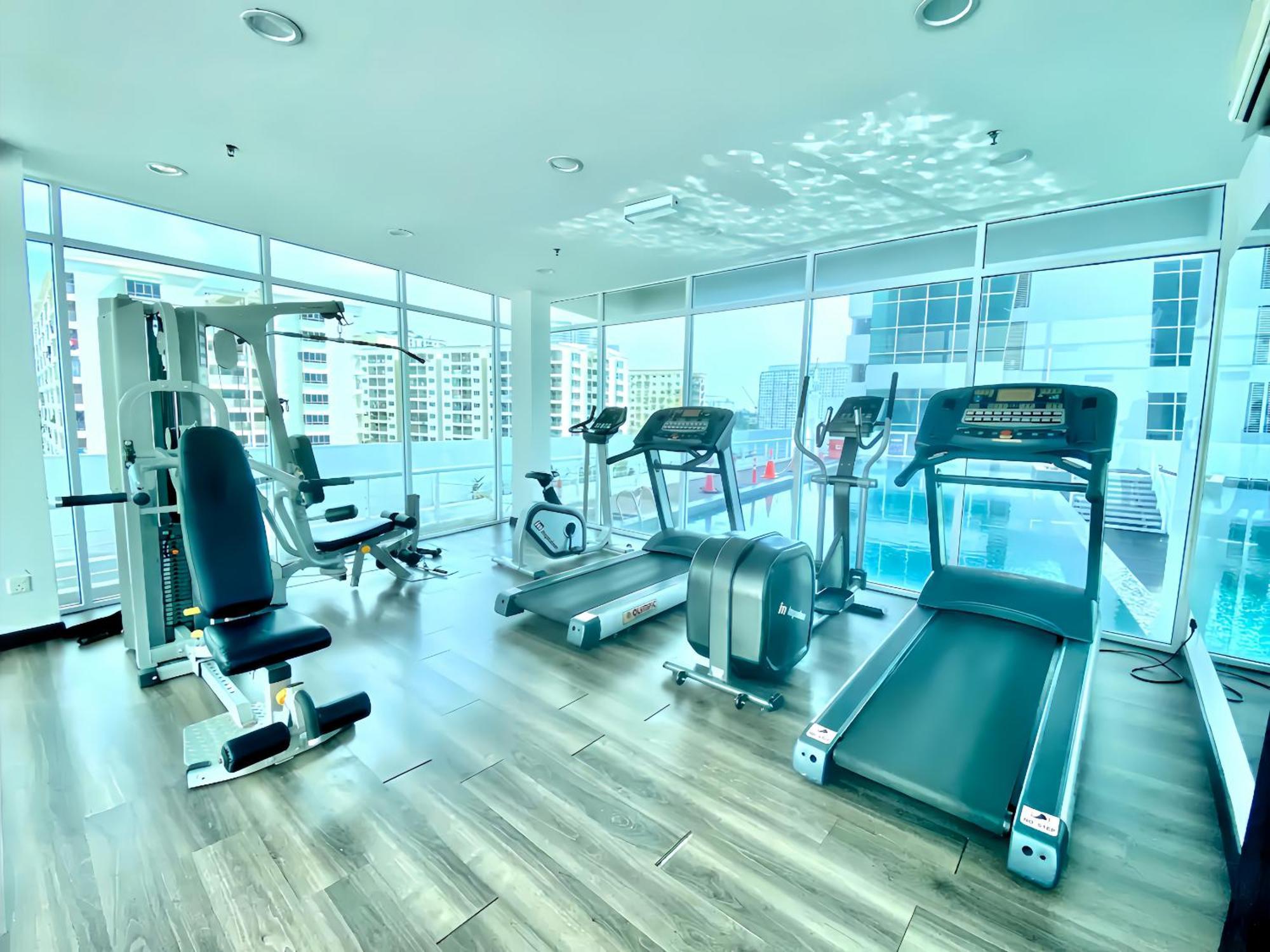 ג'ורג' טאון Maritime Seaview Suites Penang מראה חיצוני תמונה