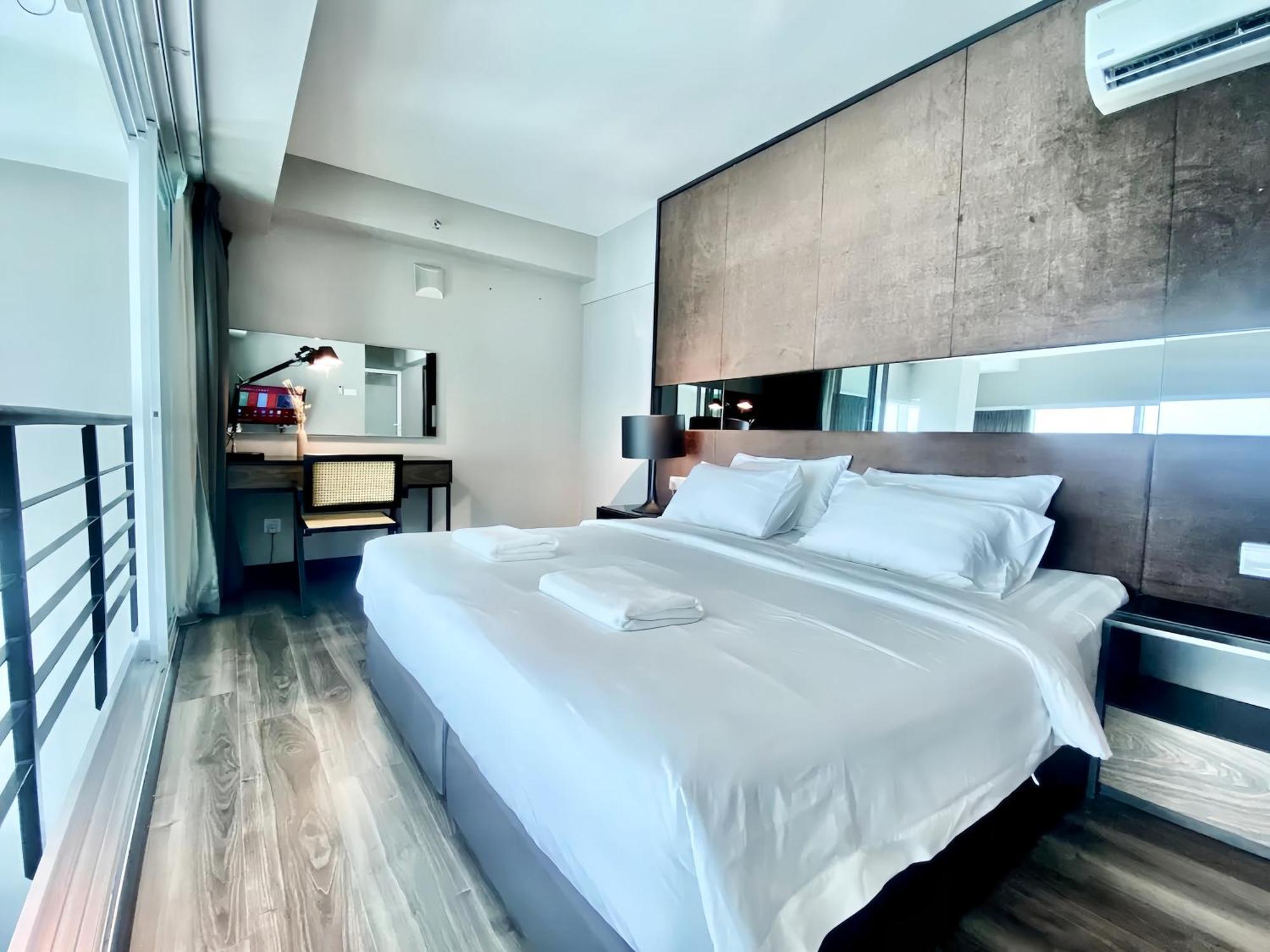 ג'ורג' טאון Maritime Seaview Suites Penang מראה חיצוני תמונה