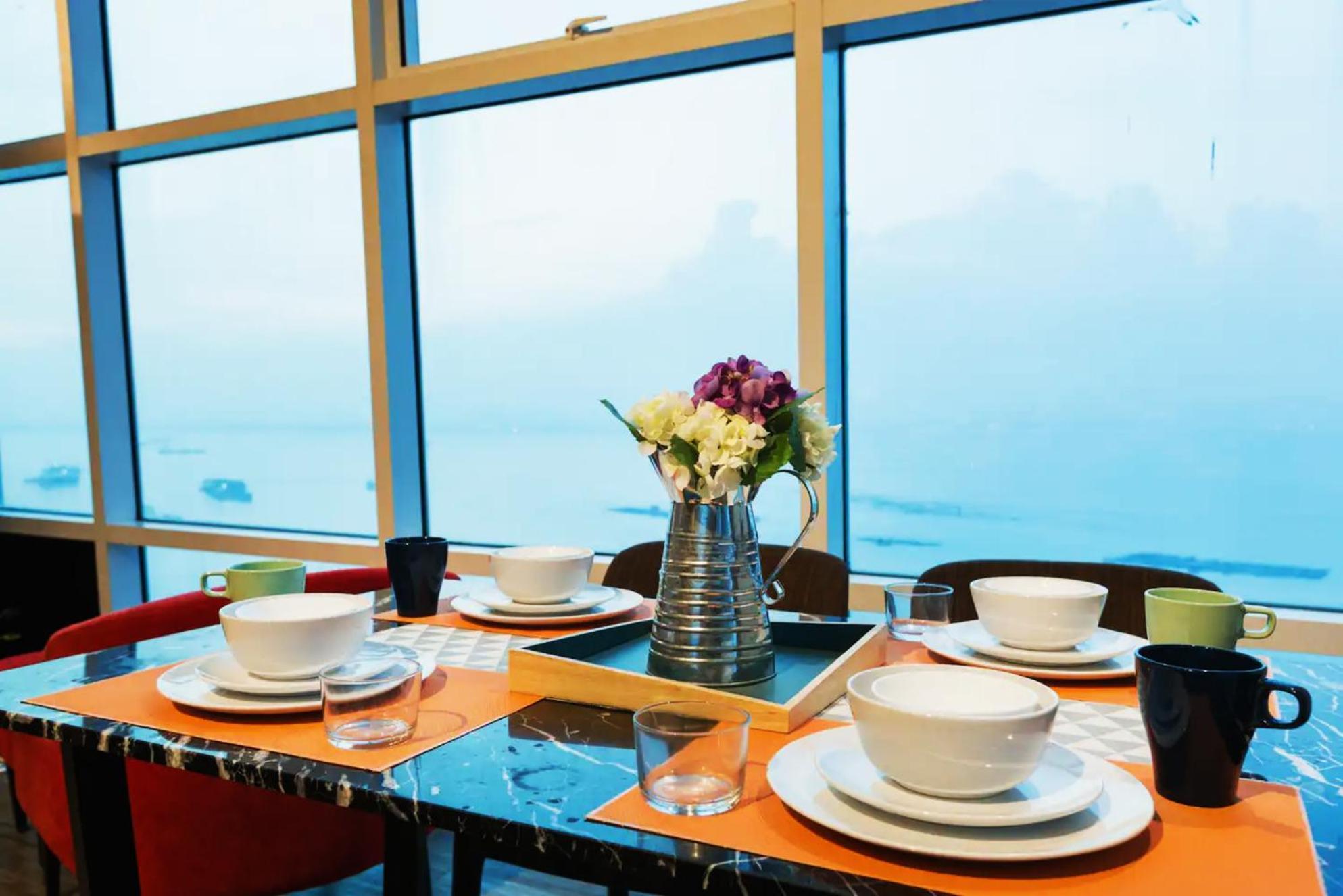 ג'ורג' טאון Maritime Seaview Suites Penang מראה חיצוני תמונה